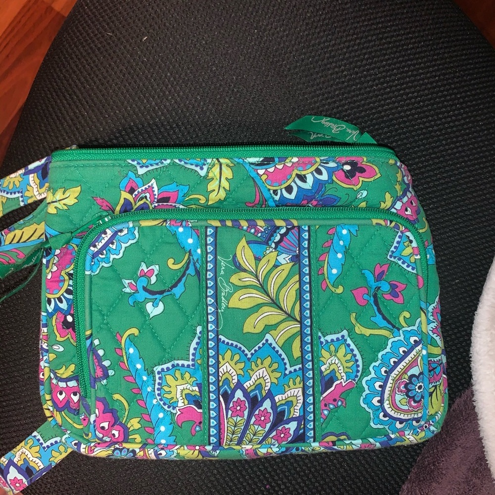 emerald green vera bradley crossbody, looks new